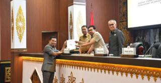 DPRD Gelar Paripurna Laporan Pansus Pembahasan LKPj Pemko Pekanbaru tahun 2023
