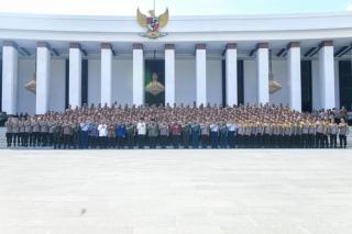 Presiden Jokowi Dorong TNI-Polri Terapkan Semangat Transformasi IKN di Daerah