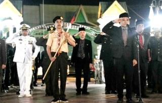 Ketua DPRD Rohil Menghadiri Pawai Obor Malam Taptu HUT RI ke 79