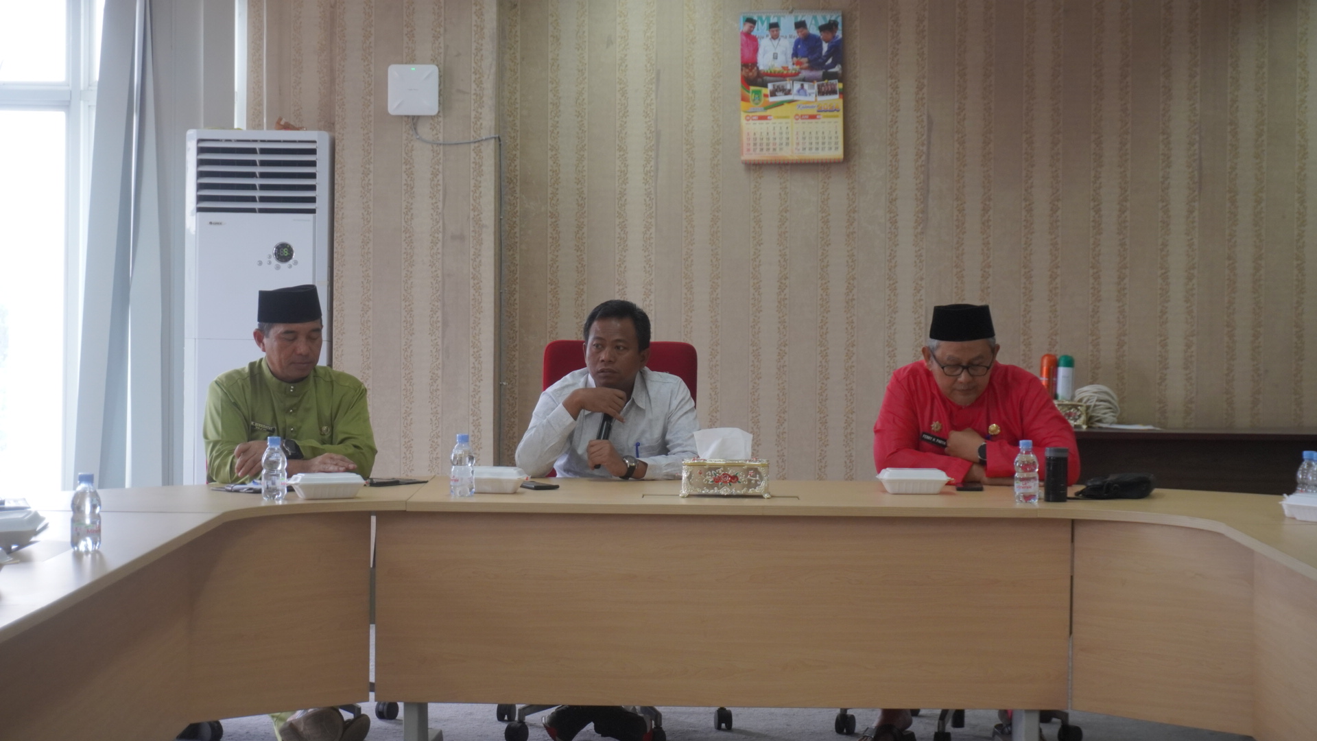 Plt. Bupati Rohil Pimpin Rapat Evaluasi Kinerja di Lingkungan Sekretariat DaerahÂ