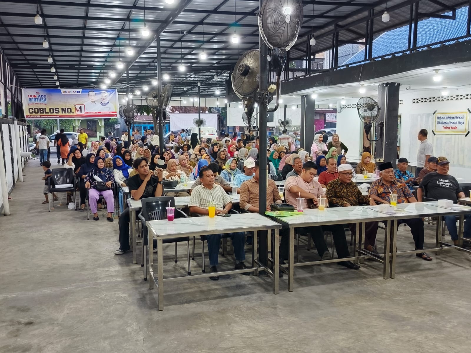 Hadiri Kampanye Uun-Ade, Warga: Isinya