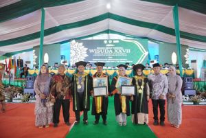 UMRI Wisuda 991 Lulusan, Fatiya Liza Amanda dan Marzuliandra Kurniawan Jadi yang Terbaik