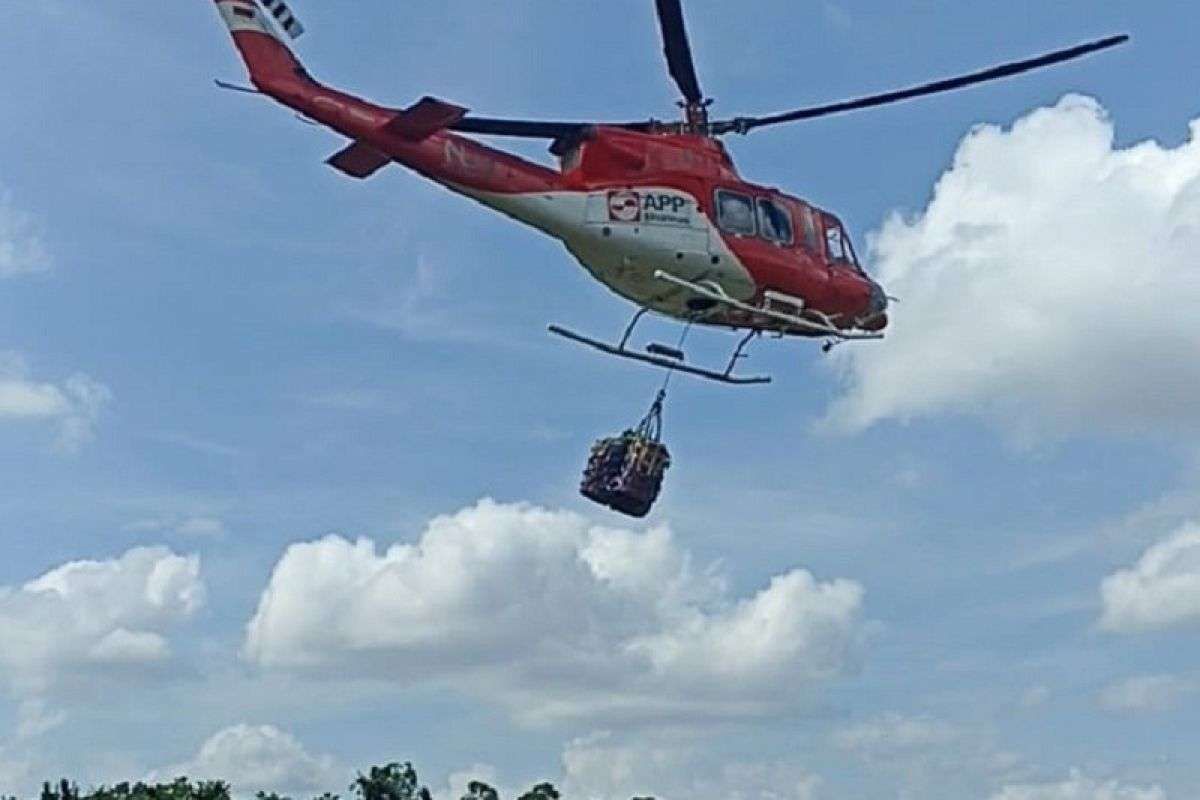 4 Heli Water Bombing Dikerahkan Bantu Padamkan Kathutla di Riau