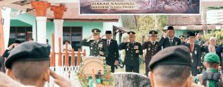 HUT TNI ke-79, Pjs Bupati Kuansing Hadiri Upacara Ziarah Nasional di Makam K. H. Umar UsmanÂ 