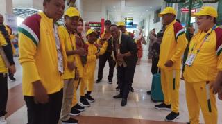Pembukaan Peparnas XVII Solo 2024, Pj Gubernur Riau Beri Motivasi Atlet Sebelum Bertanding