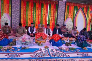 Pj Bupati Inhil Hadiri Acara â€œDengan Batagak Kudo Kudoâ€ dan Peringatan Maulid Nabi Muhammad SAW