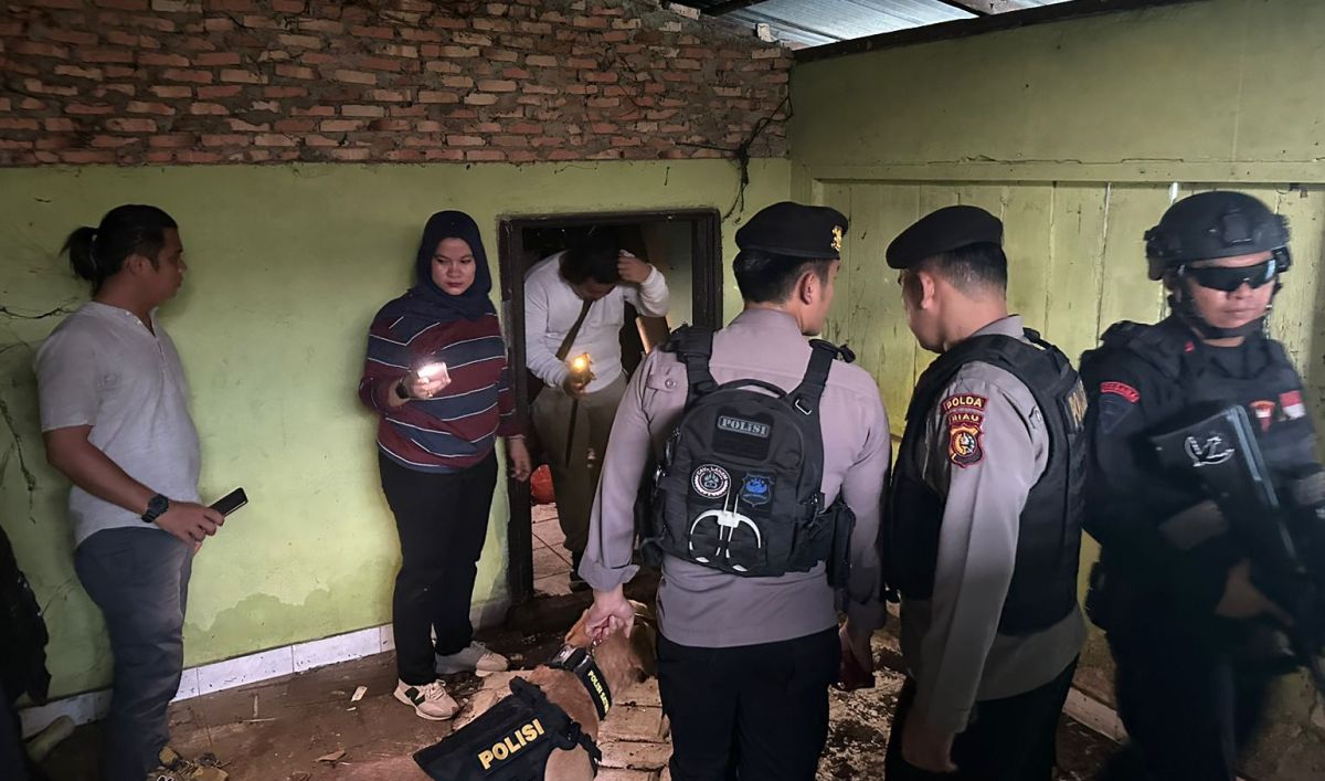 Kerahkan Anjing Pelacak, Polda Riau Gerebek Kampung NarkobaÂ 