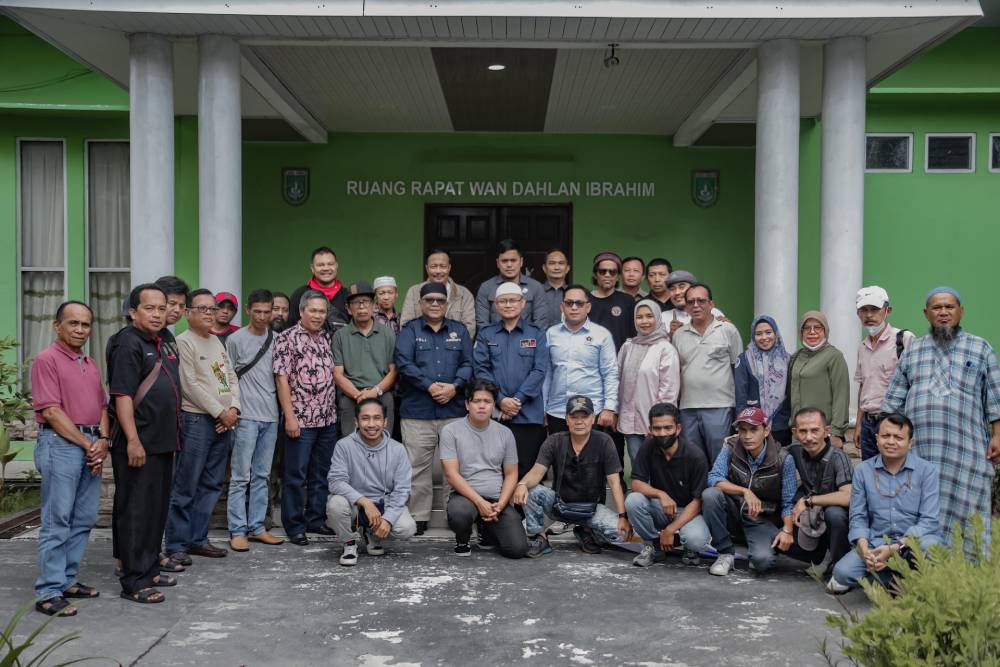 Diskominfotiksan Kota Dumai Sambut Hangat Kunjungan Kerja Rombongan Diskominfo Kota Padang PanjangÂ