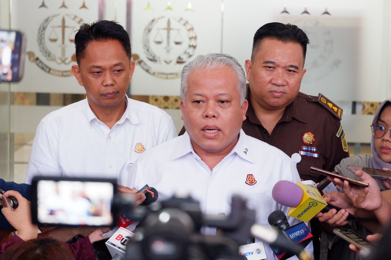 Kejagung Angkat Bicara Terkait Postingan Negatif Media Sosial Jovi Andrea Bachtiar, SH.