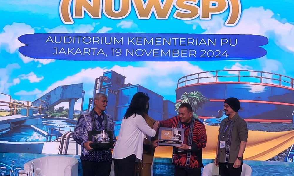 Pjs Wako Terima Anugerah dari Kementerian PU RI dan World Bank