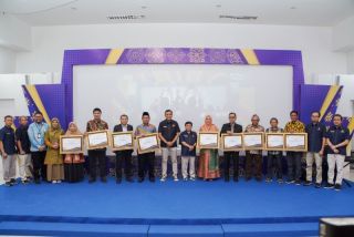 UMRI Terima Penghargaan Terbaik Satu Tax Center di Wilayah Kerja Kanwil DJP Riau