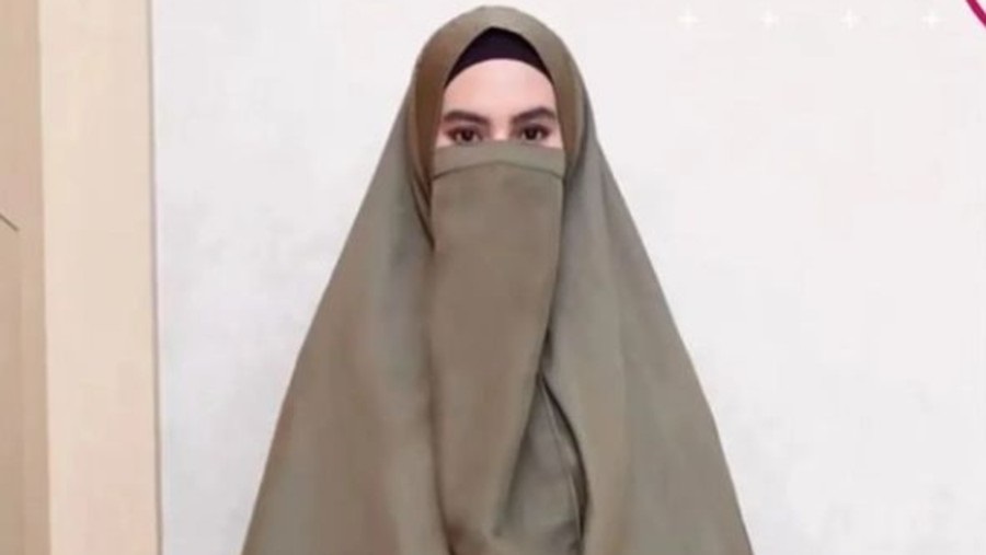 Anak Sebut Kartika Putri Mirip Ninja Usai Putuskan Pakai Cadar