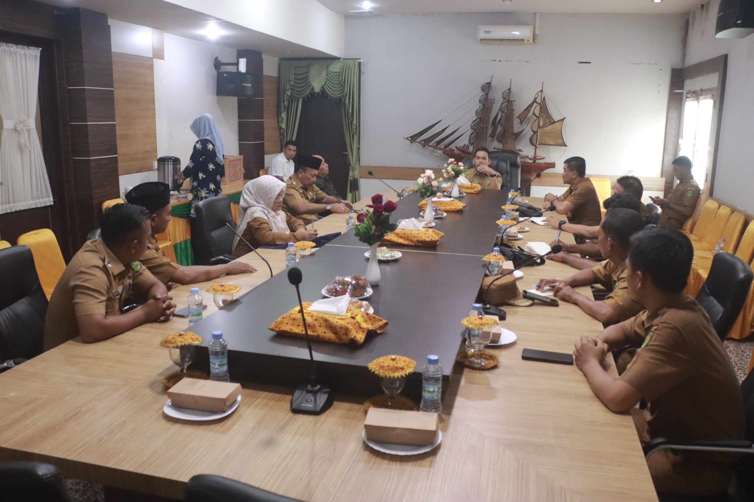 Pj Bupati Inhil Bahas Solusi Persampahan Tembilahan dengan Belajar dari Kota Malang