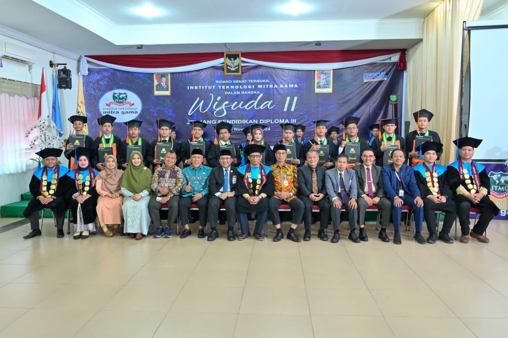 61 Mahasiswa ITMG Duri di Wisuda, Bupati Bengkalis Pesankan untuk Tetap Cintai Ilmu