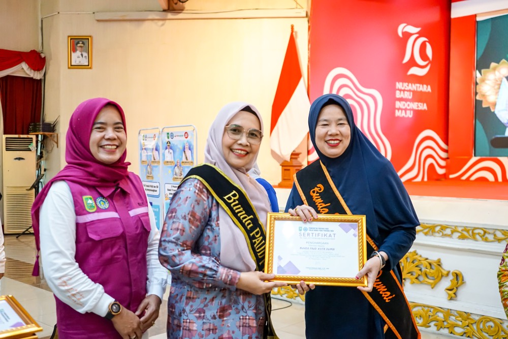 Bunda PAUD Dumai Raih 4 Penghargaan Bunda dan Guru PAUD Berdedikasi
