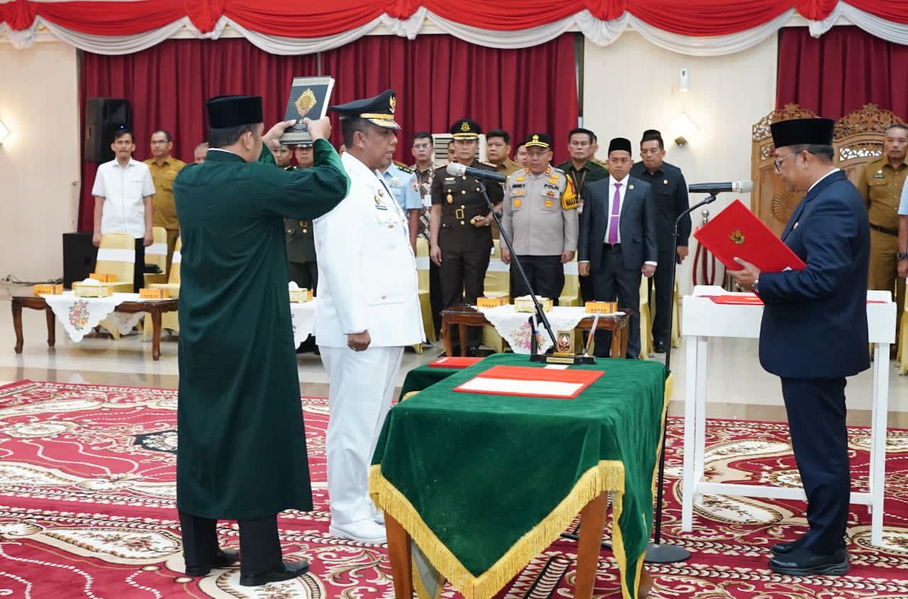 Roni Rakhmat Dilantik Sebagai Pj Walikota Pekanbaru