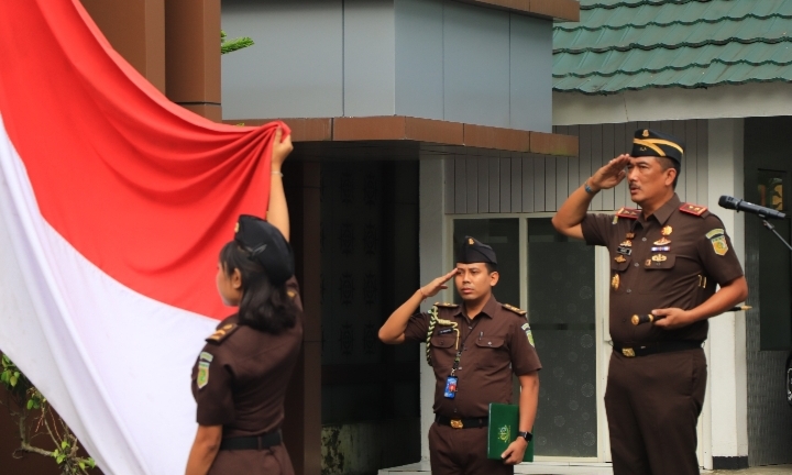 Kajati Maluku Agoes Soenanto Prasetyo Pimpin Upacara Peringatan Hari Anti Korupsi Sedunia 2024