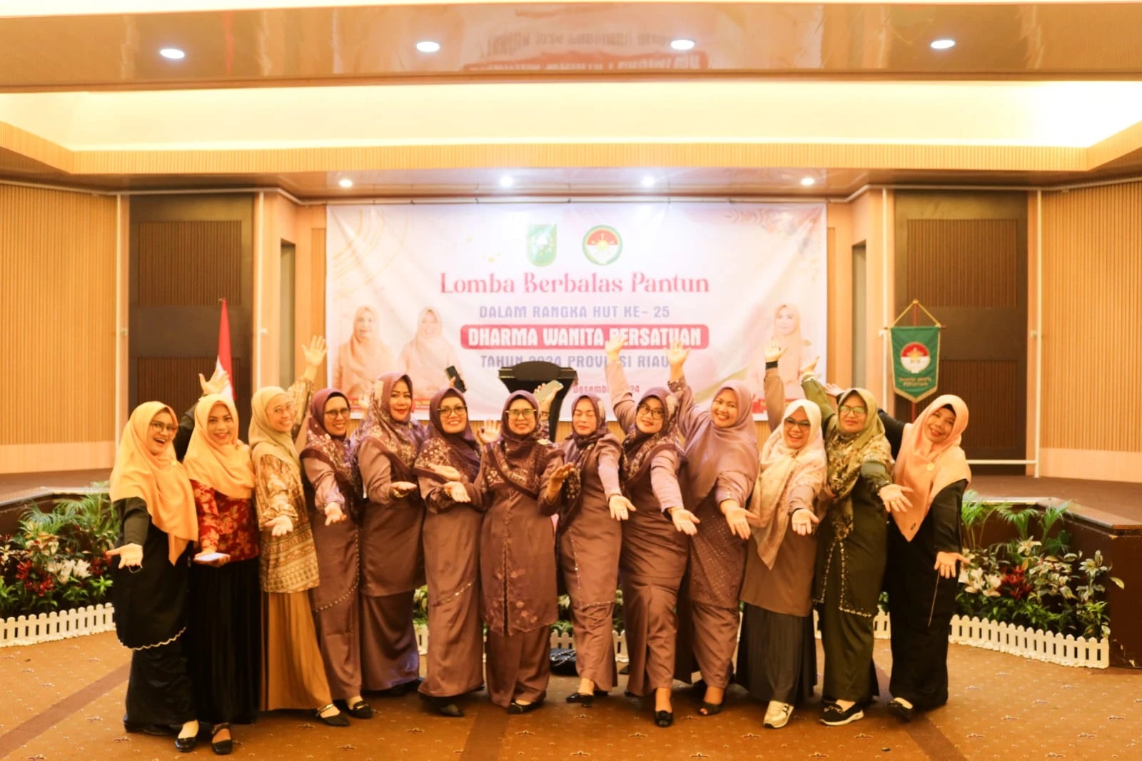 Dharma Wanita Meranti Raih Juara 2 Lomba Berbalas Pantun Provinsi Riau