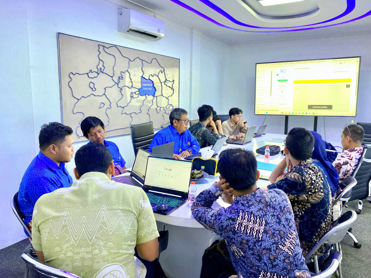 Kerjasama Hibah Aplikasi, Tim IT Diskominfosan Kampar Asistensi Teknis ke Sumedang