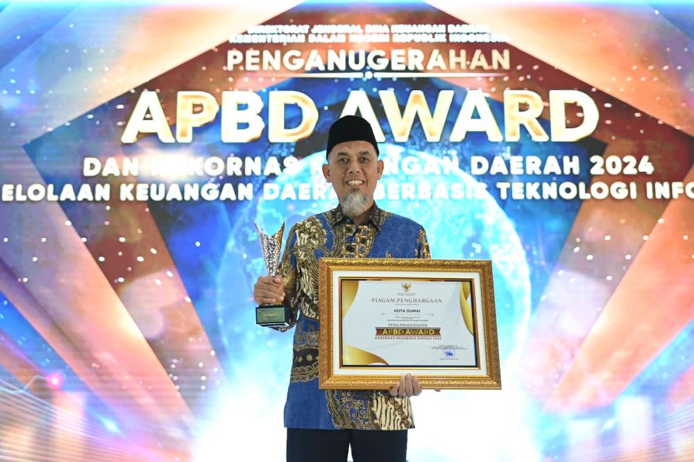 Wako H Paisal Terima Anugerah APBD Award 2024 dari Kemendagri RI