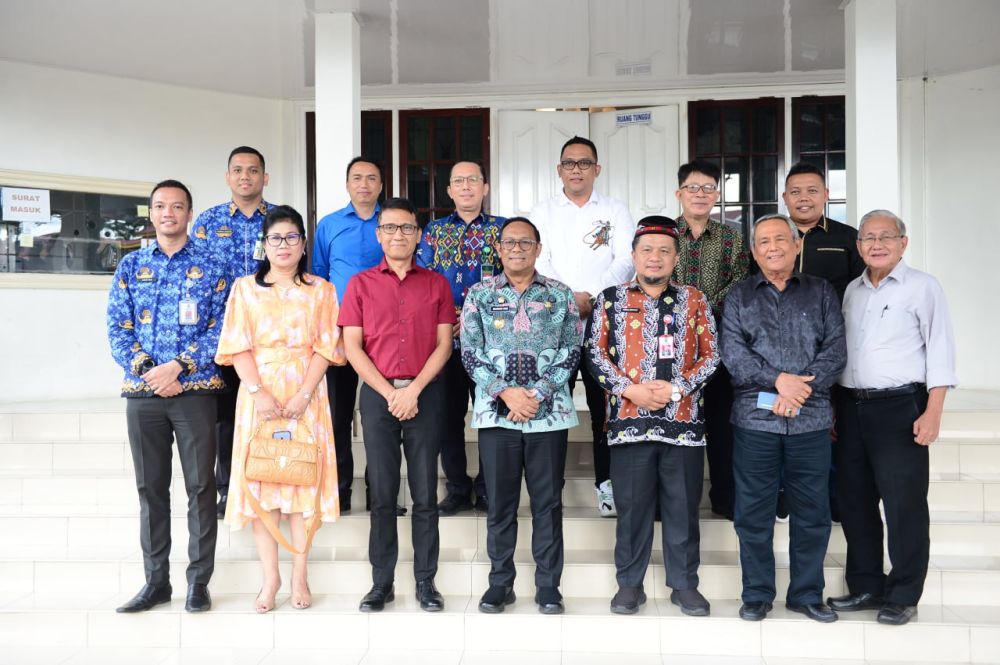 Pj Gubri Terima Audiensi Panitia Natal Agung Oikumene