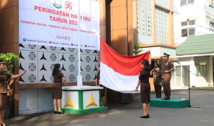 Berjalan Hikmat, Kajati Maluku Pimpin Upacara Peringatan Hari Ibu Nasional ke - 96 tahun 2024