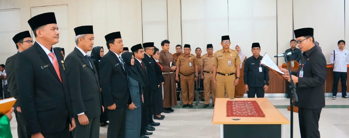 Bupati Kuansing Diwakili Pj Sekda Lantik Sejumlah Pejabat