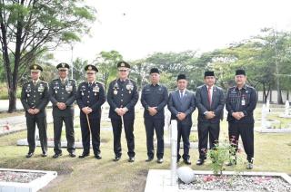 Ketua DPRD Pekanbaru Hadiri Ziarah Nasional Sempena HUT ke-79 TNI
