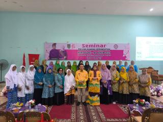 Pj Bupati Buka Seminar Peranan Ibu-Ibu dalam Mengatasi dan Mengelola Masalah Sampah Rumah Tangga