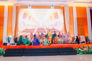 Tampilkan Hikayat Hang Tuah, Abdurrab Islamic School Taja Performance of Riau Traditional Arts