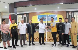 Rayakan Prestasi Memecahkan Rekor MURI, Unilak Archery Club Hibahkan 100 Busur untuk Sekolah