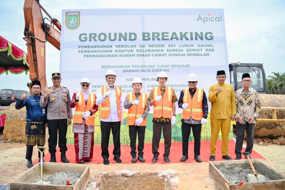 Peletakan Batu Pertama Pembangunan SDN 001 Lubuk Gaung, Wako Dumai Apresiasi Bantuan Apical Group
