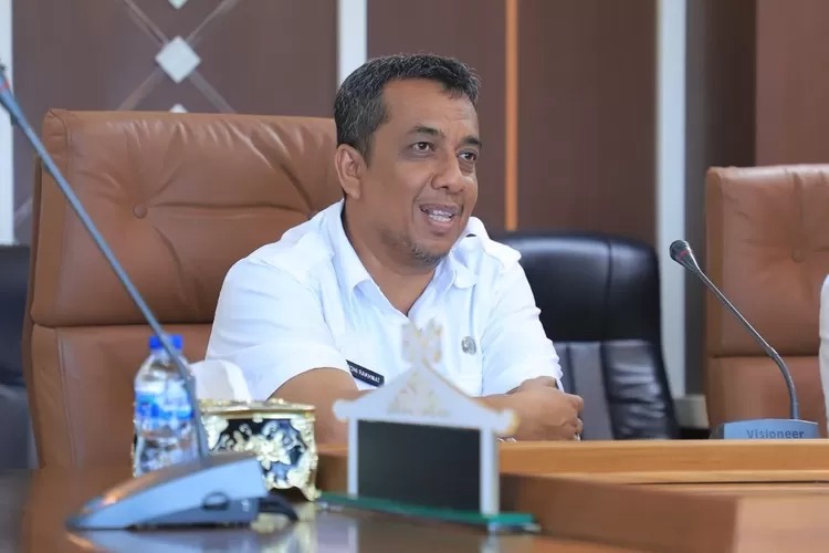 Pj Walikota Pekanbaru Tetapkan Status Darurat Sampah Hingga 21 Januari 2025