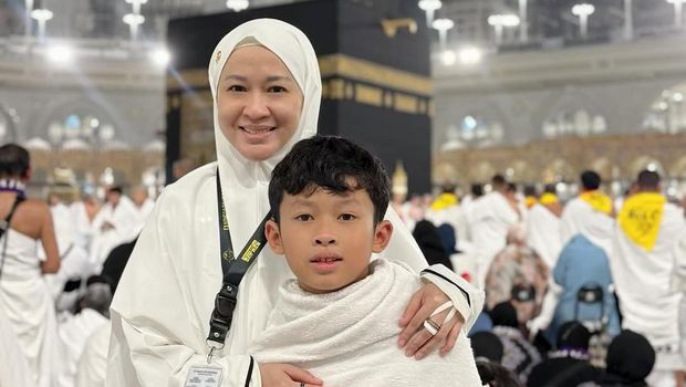 Okie Agustina Minta Maaf ke Anak soal Perceraian dengan Gunawan Dwi Cahyo
