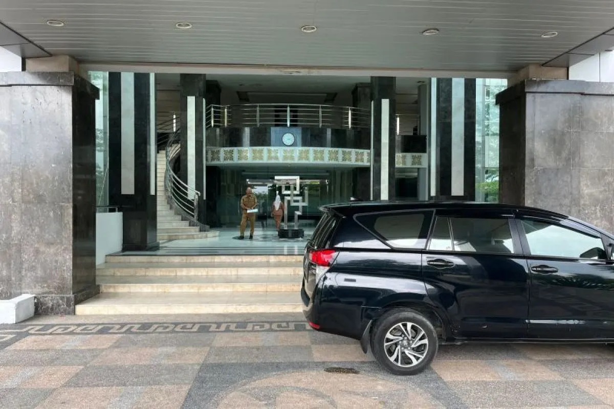 KPK Geledah Kantor Dinas PUPR Riau, Kasus Apa?