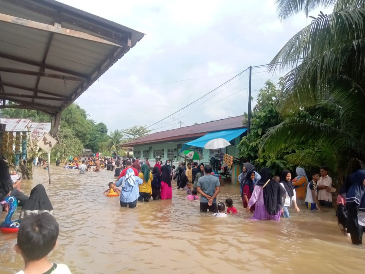Wilayah Kampar Mulai Terdampak Banjir Akibat Pembukaan Pintu Waduk PLTA Koto Panjang