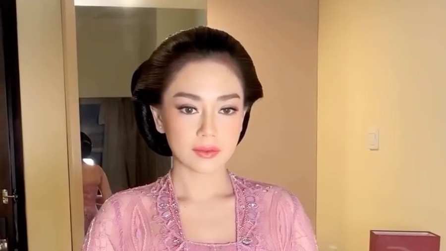 Dapat Gelar Kehormatan Keraton Solo, Celine Evangelista Ungkap Alasannya