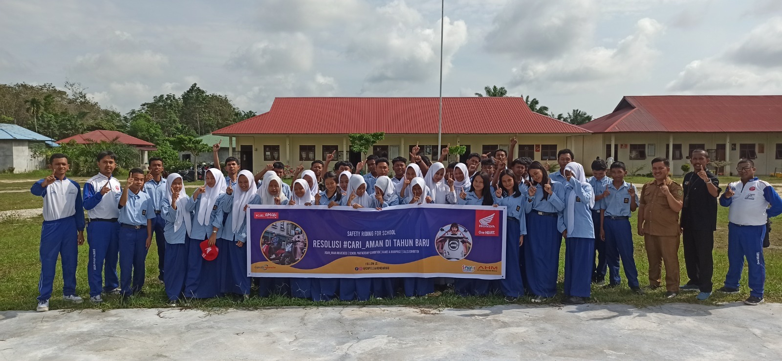 Bersama Duta Safety Riding, Capella Honda Edukasi Keselamatan Berkendara di Lima Sekolah
