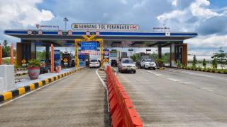 Selama Libur Nataru, Jalan Tol Riau "Banjir" Kendaraan