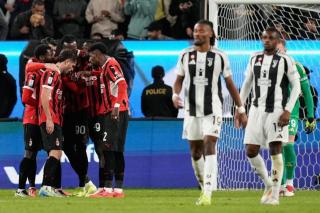 Singkirkan Juventus dengan Skor 1-2, AC Milan ke Final