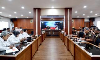 Jaksa Agung Muda Bidang Pengawasan Rapat Koordinasi dengan Komisi Kejaksaan RI