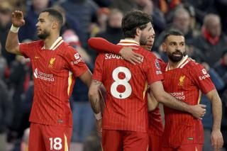 Liverpool Hajar Ipswich Town dengan Skor 4-1