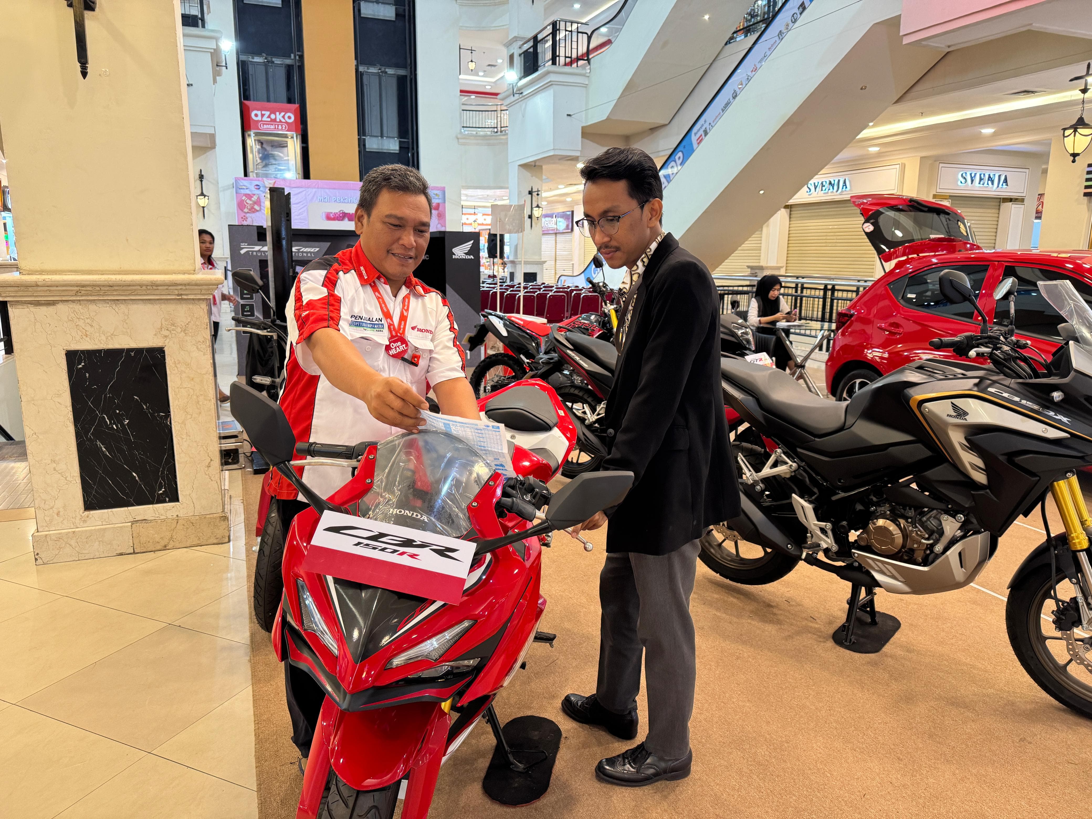 Ratusan Pengunjung Ramaikan Pameran Honda Sport MotoShow di Mall Pekanbaru