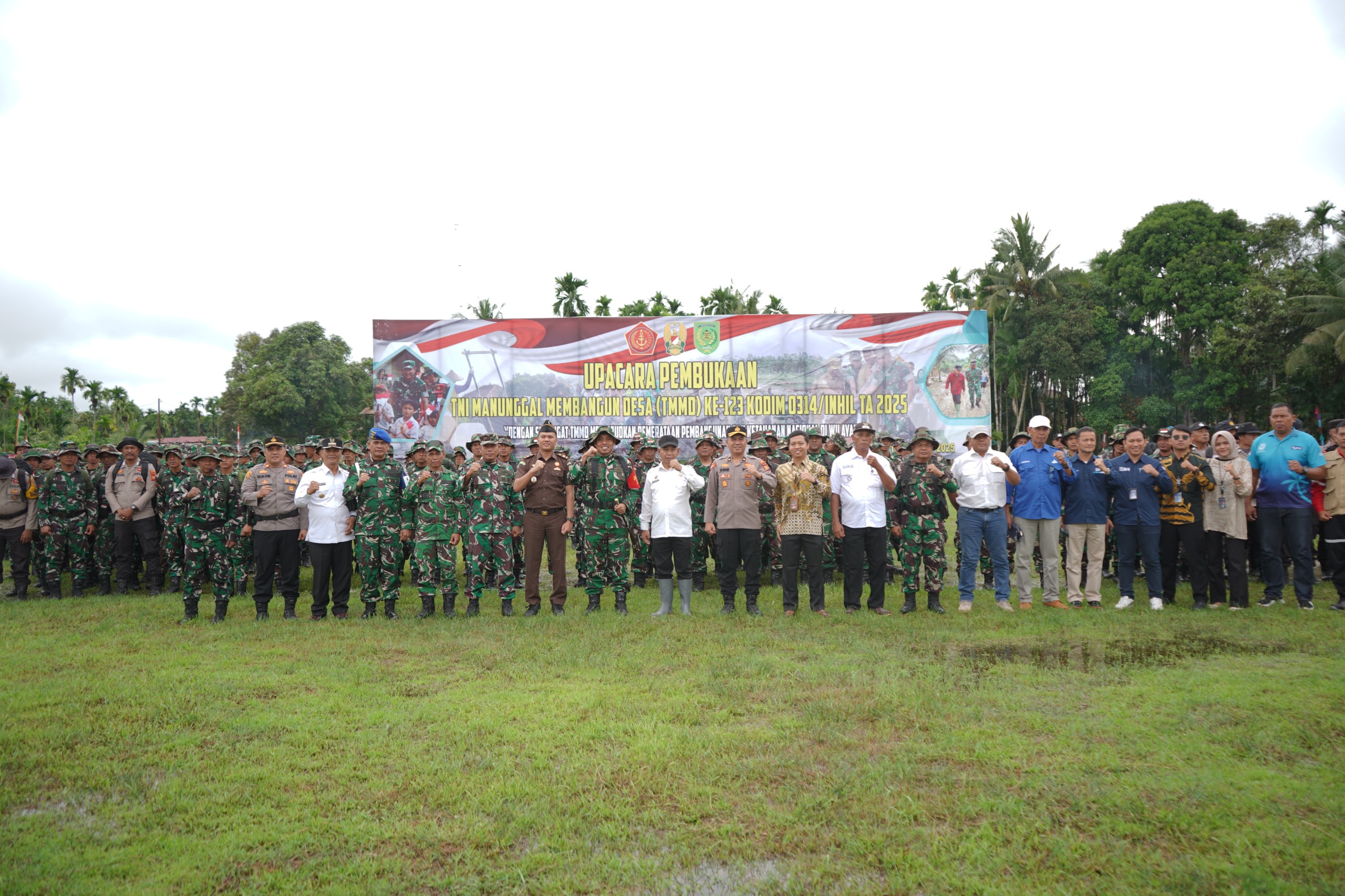 Kodim 0314/Inhil Gelar Pembukaan TMMD ke-123 di Desa Mumpa