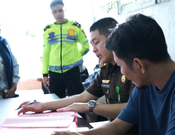 Tersangka Kecelakaan Maut Tewaskan Satu Keluarga di Hangtuah Diserahkan ke Jaksa