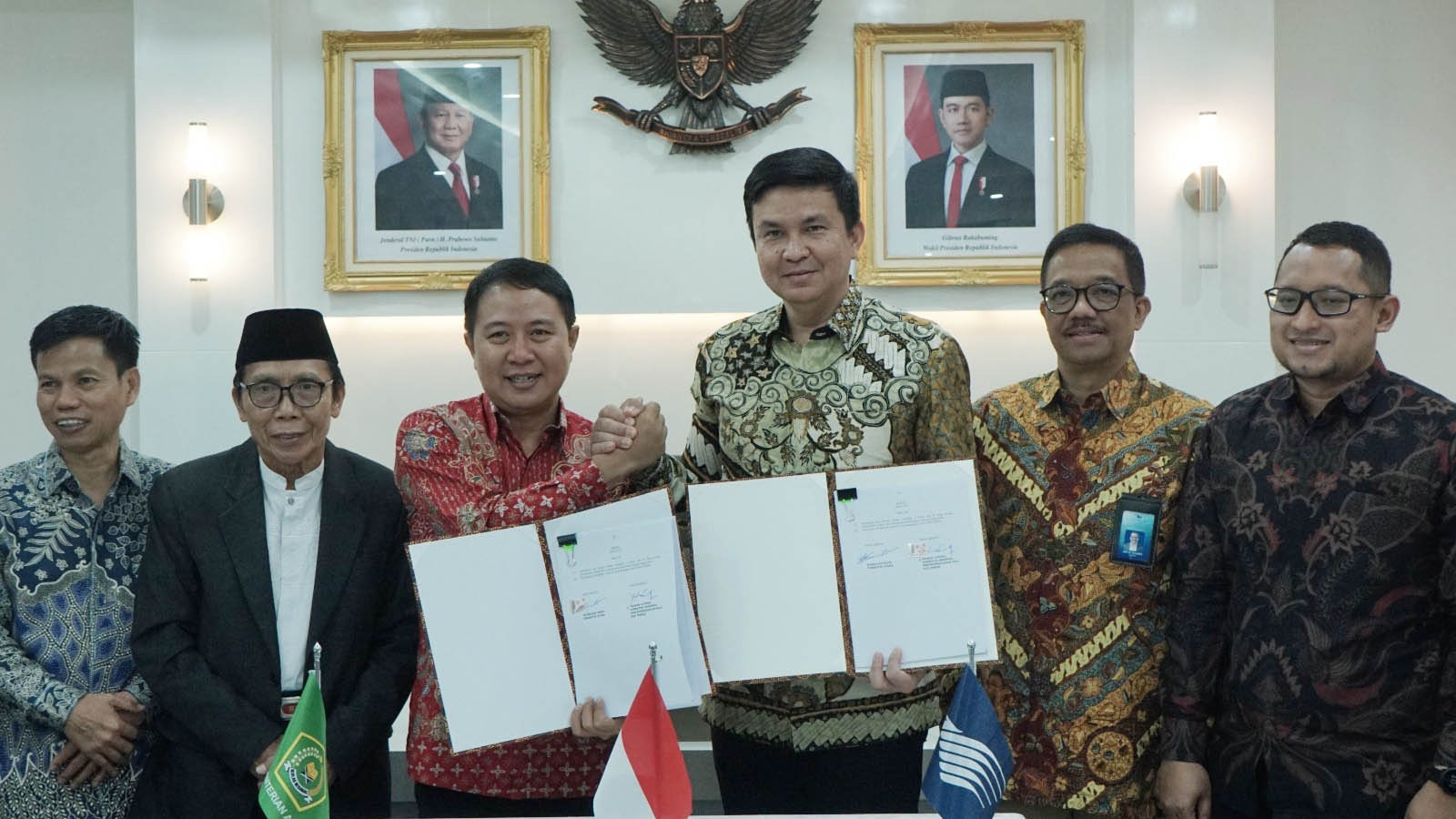 Kemenag dan Garuda Indonesia Teken MoU Penerbangan Jemaah dan Petugas Haji