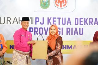 Jelang Akhir Masa Jabatan, Pj Sekdaprov Riau Puji Dedikasi Zuliana Rahman Hadi