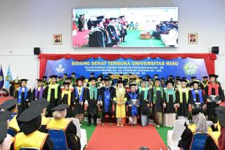 Digelar di Gedung Baru, UIR Wisuda 2.388 LulusanÂ 