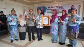 RSUD Mandau Terima Penghargaan Bintang Tiga Dari BPJS Kesehatan