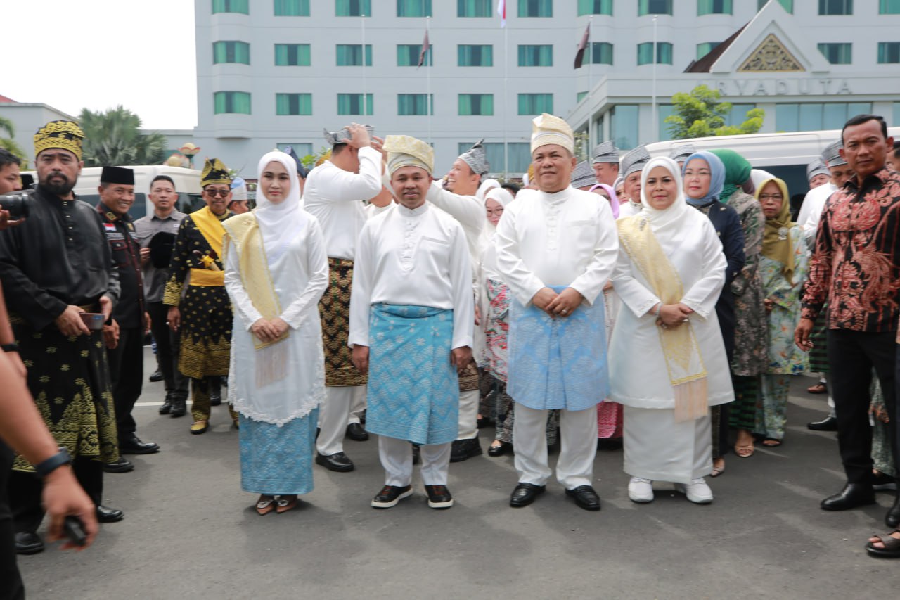 Gubernur dan Para Kepala Daerah Se-Riau Disambut Meriah di LAMR Pekanbaru